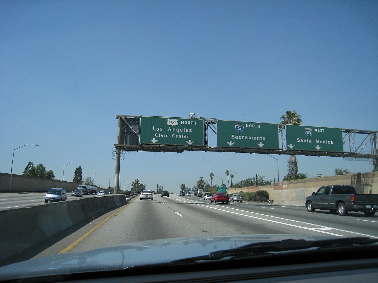 1146 California 2008-03 LA Scene.jpg - A visit to the Los Angeles California area in March of 2008. Activities ranged from Monets at the Getty, street hawkers at Venice Beach, movie look-alikes at Grauman's Chinese Theatre, to the Mission at San Juan Capistrano.